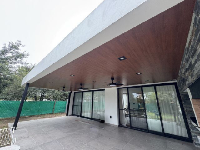 Pérgola con lucera