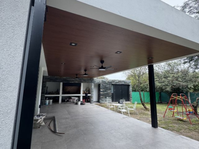 Pérgola con lucera